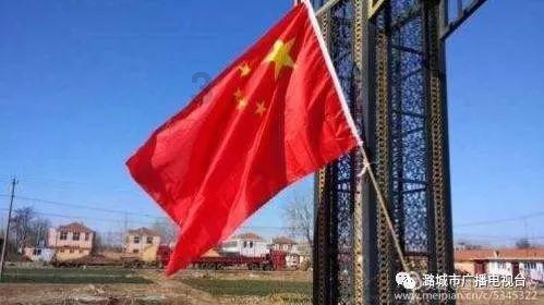 35岁女子连生12个娃引争议!人生98个月都在怀孕,网友:不负责任太恶心!